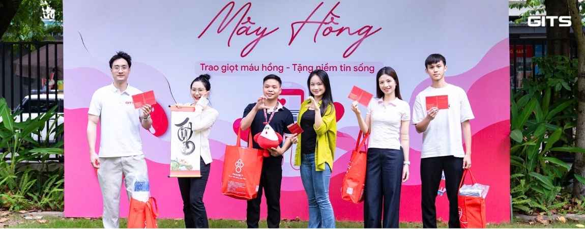 GITS献血デーで献血に参加する社員たち